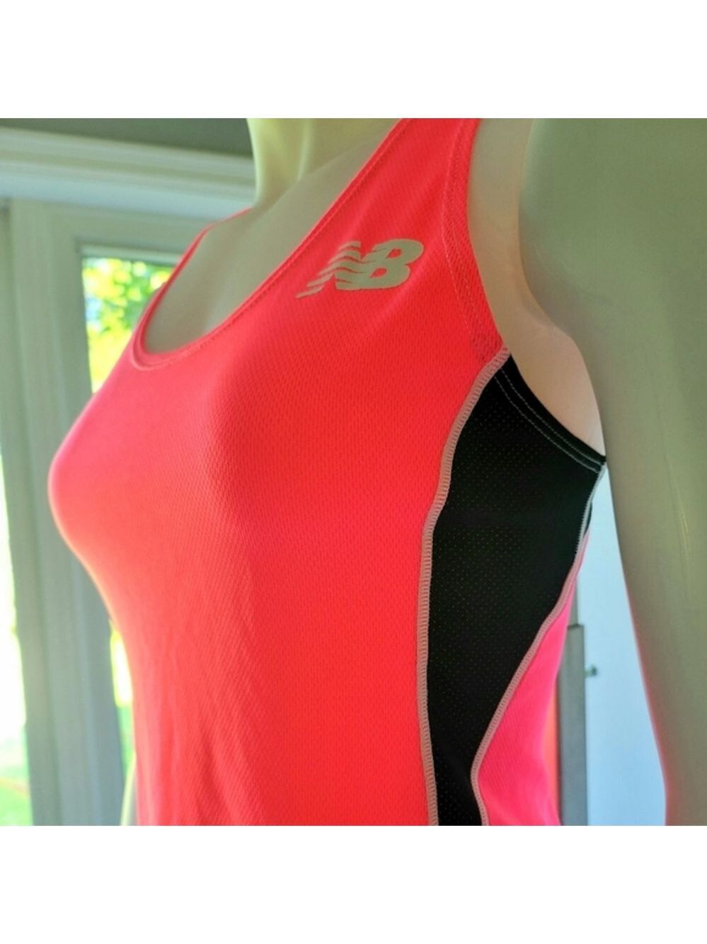 New Balance Racerback Tank Top Size S - Picture 2 of 7